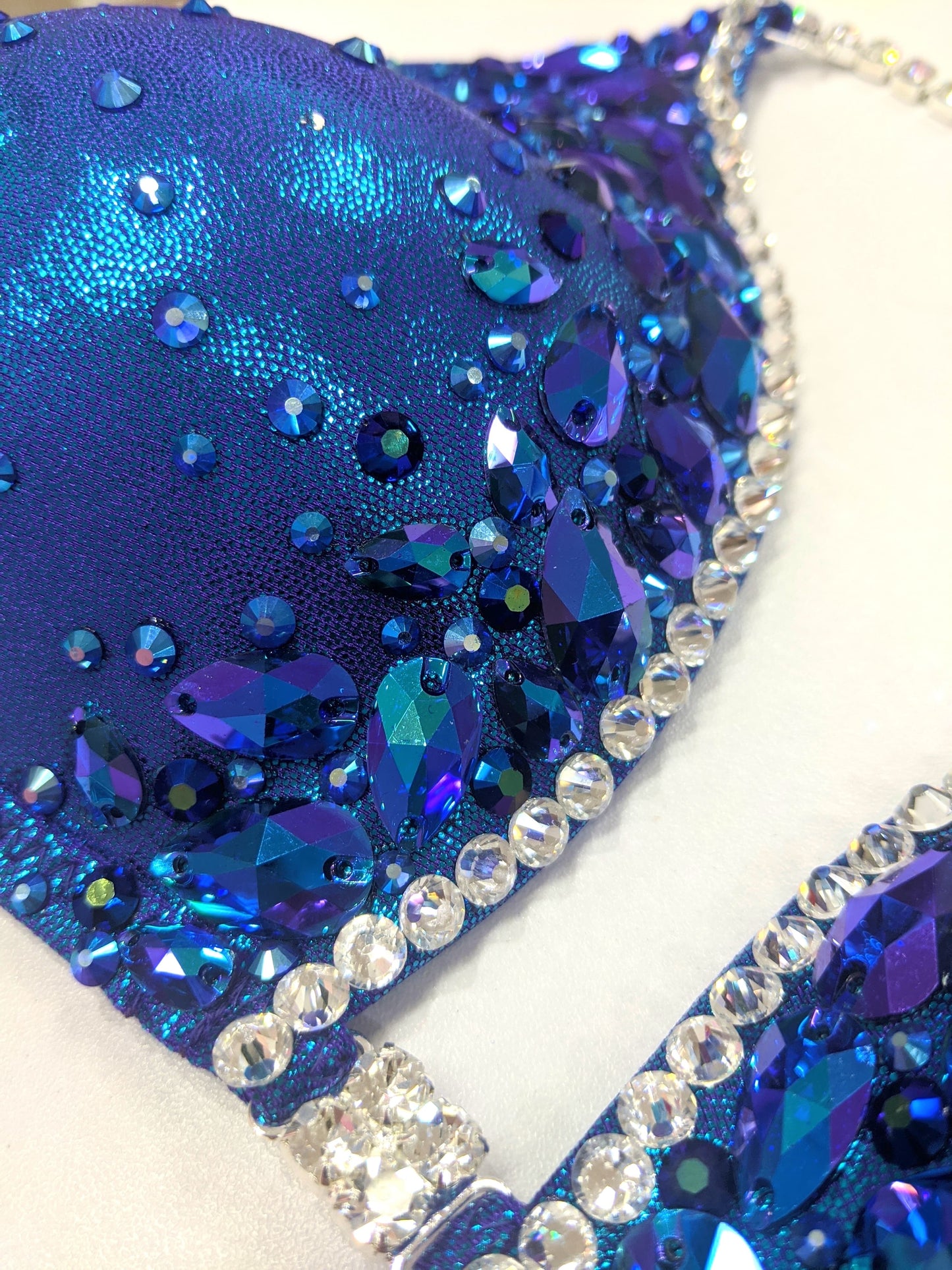 MOSAIC EDGE Figure Cuts